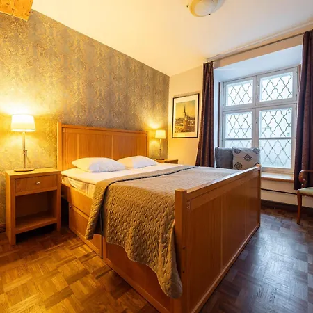 Old Town - Kohtu * Reval